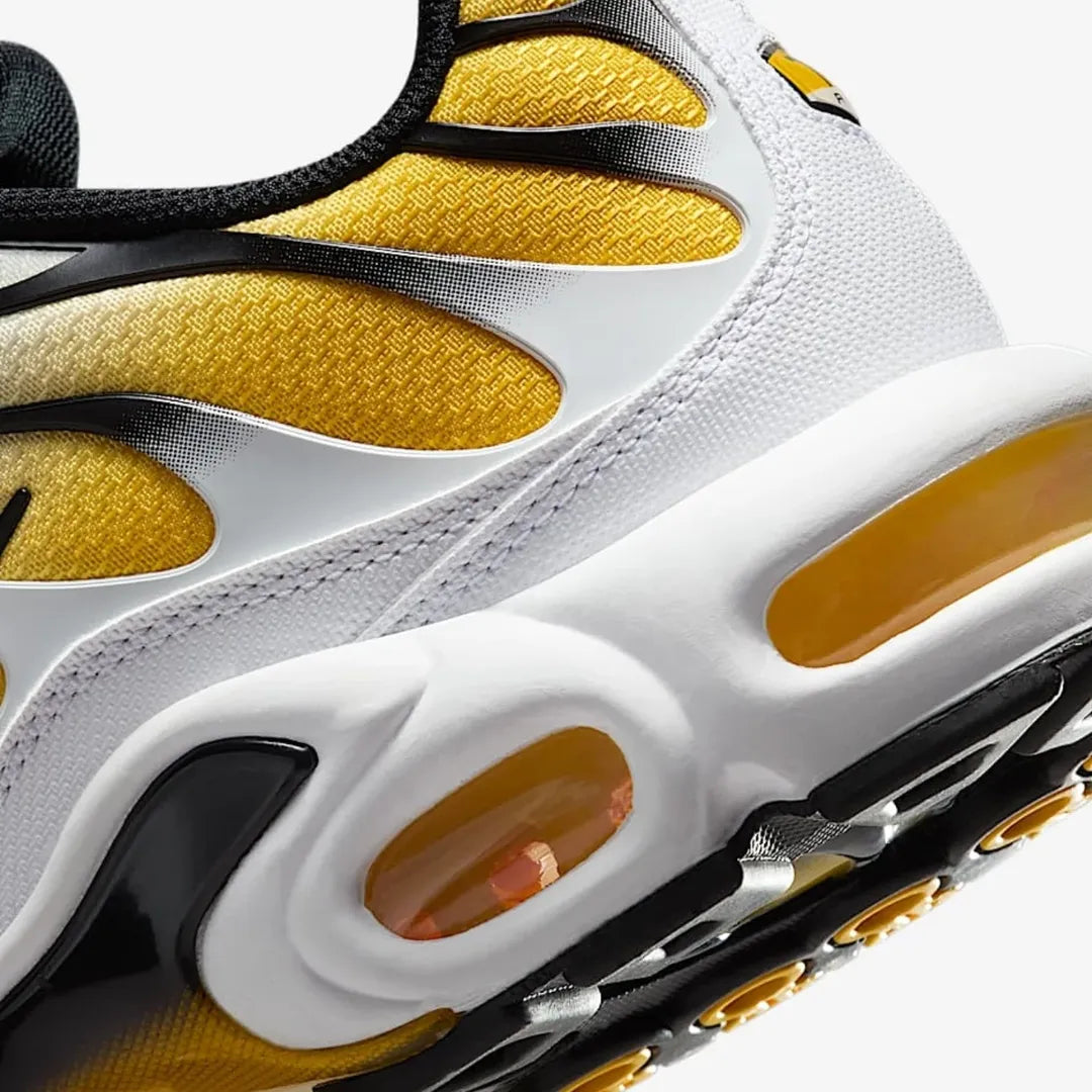 Air Max Plus “Sunset White”